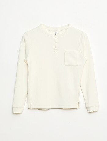 T-shirt em malha macia com bolso no peito