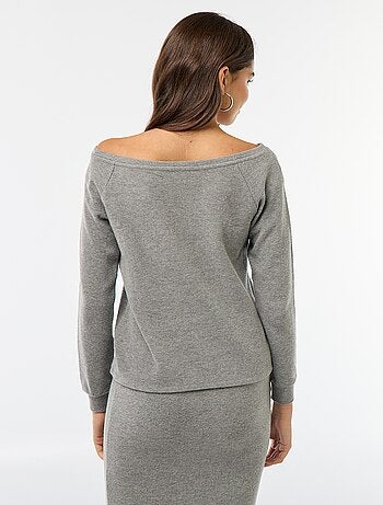 T-shirt em malha macia com decote bardot