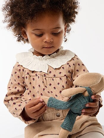 T-shirt em malha piqué com gola bordada