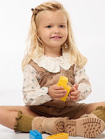 T-shirt em malha piqué com gola bordada