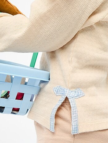 T-shirt em malha rib com nós fantasia