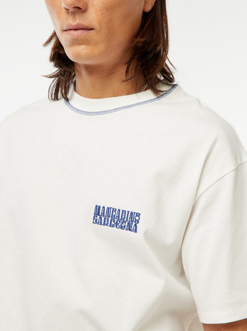 T-shirt estampada com bordado frontal e estampado atrás Branco - Kiabi