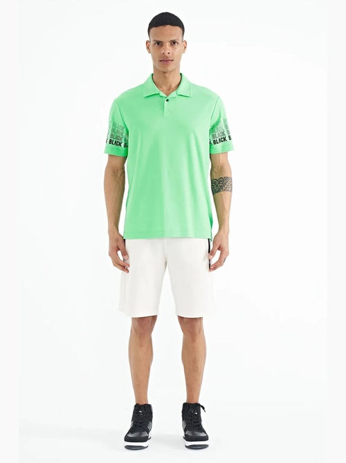 T-shirt estampada com gola polo tommy - Kiabi T-shirt estampada com gola polo tommy - Kiabi