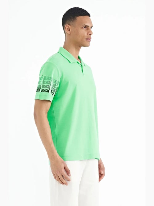 T-shirt estampada com gola polo tommy - Kiabi T-shirt estampada com gola polo tommy - Kiabi