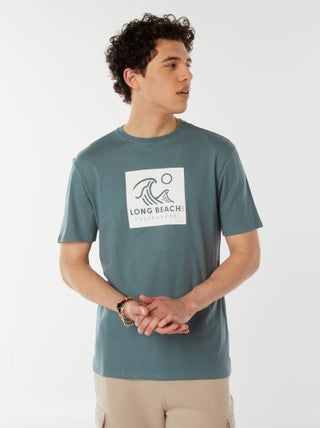 T-shirt estampada com mensagem