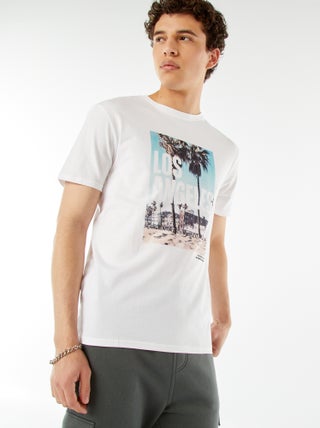 T-shirt estampada com mensagem