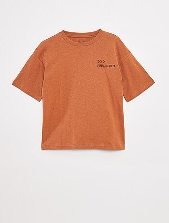 T-shirt estampada com mensagem