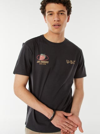 T-shirt estampada com mensagem