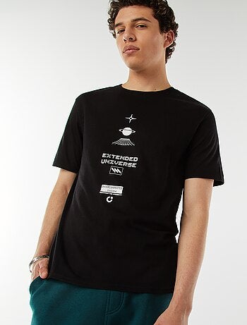 T-shirt estampada com mensagem