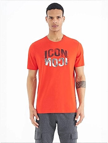 T-shirt estampada de gola redonda com patch tommy