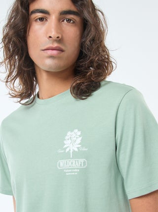 T-shirt estampada de manga curta e gola redonda