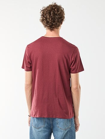 T-shirt estampada de manga curta e gola redonda