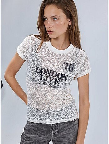 T-shirt estampada em renda com gola redonda busem