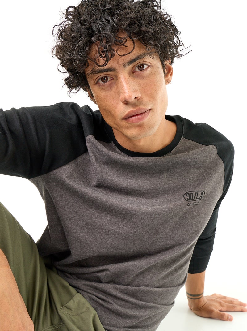 T-shirt estampado com mangas raglan compridas Cinza - Kiabi