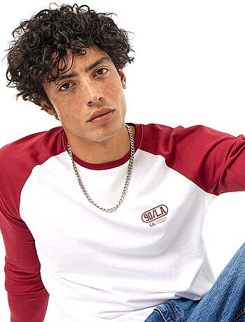 T-shirt estampado com mangas raglan compridas