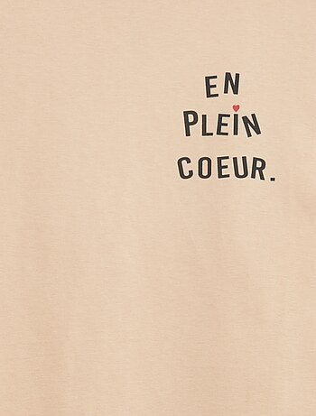 T-shirt estampado com mensagem - coleção fácil de vestir