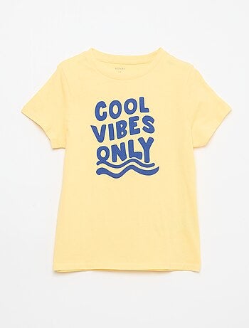 T-shirt estampado com mensagem