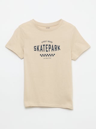 T-shirt estampado com mensagem