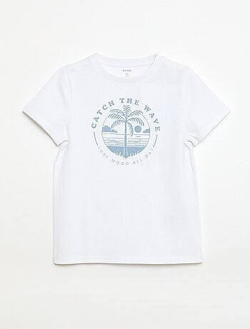 T-shirt estampado com mensagem