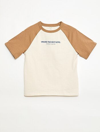 T-shirt estampado com mensagem