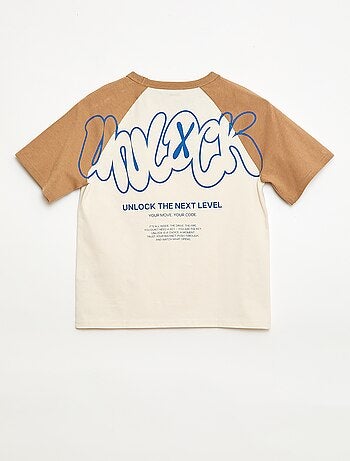 T-shirt estampado com mensagem