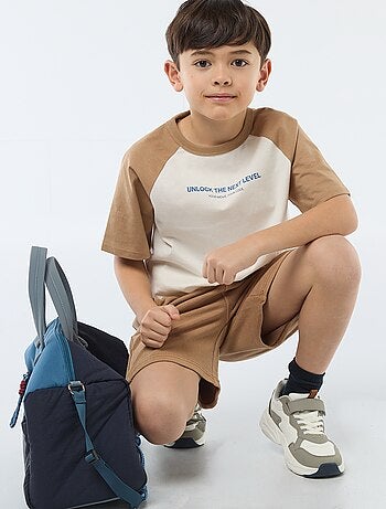 T-shirt estampado com mensagem