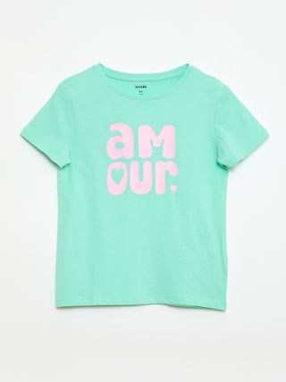 T-shirt estampado com mensagem e mangas curtas