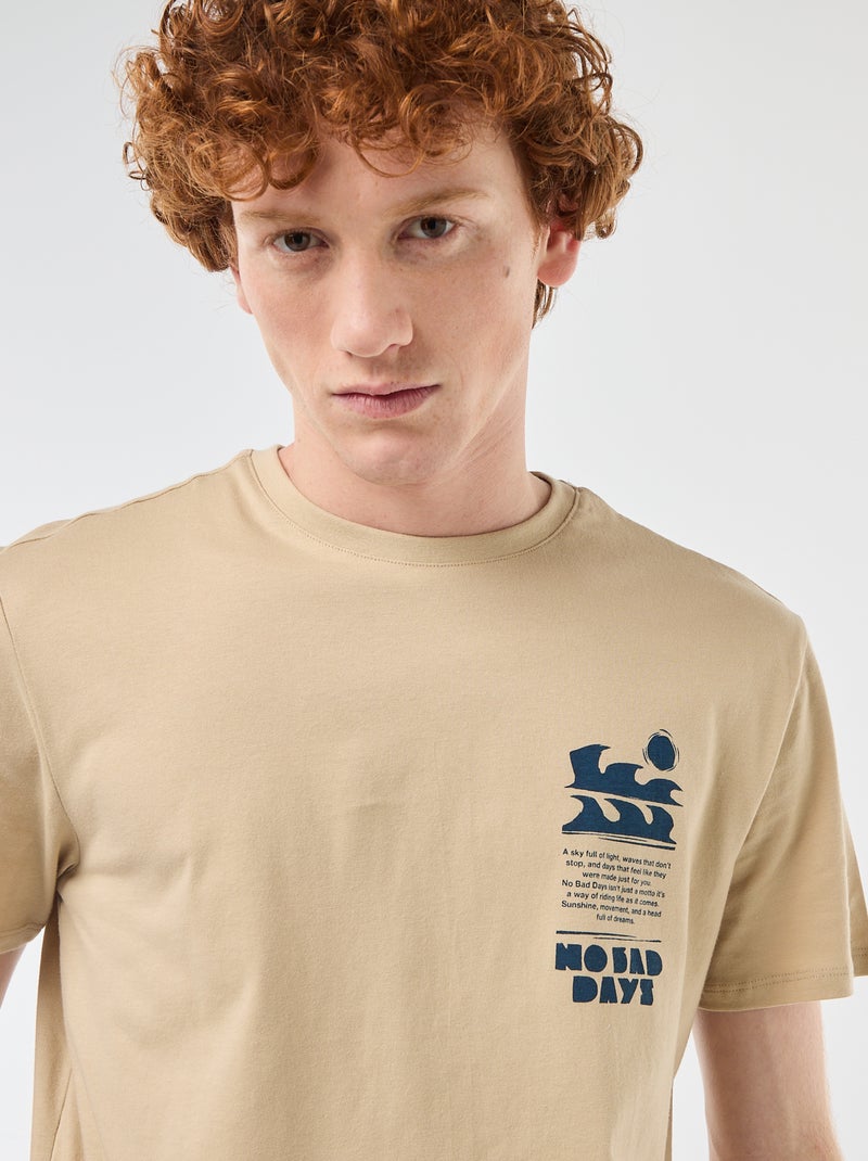 T-shirt estampado com padrão localizado em algodão liso Bege - Kiabi