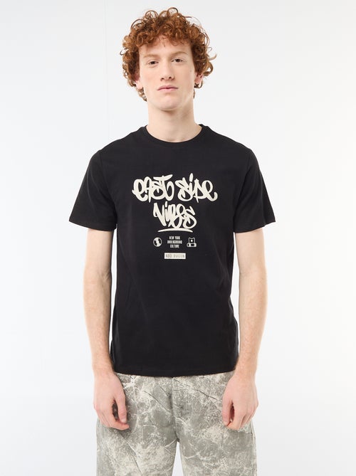 T-shirt estampado com padrão localizado em algodão liso - Kiabi