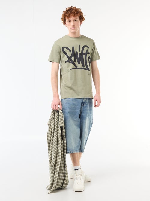 T-shirt estampado com padrão localizado em algodão liso - Kiabi