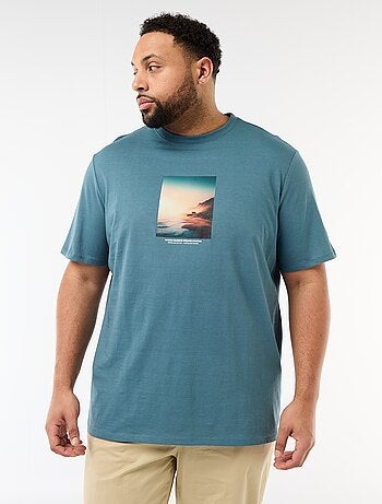 T-shirt estampado de manga curta e gola redonda