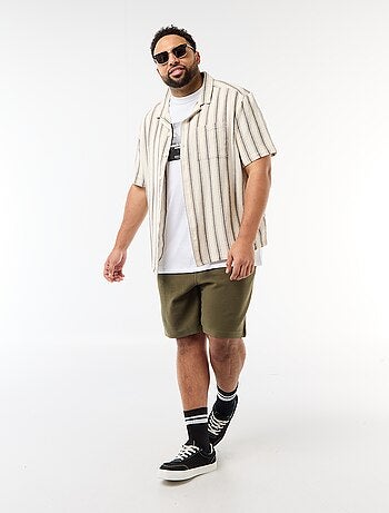 T-shirt estampado de manga curta e gola redonda