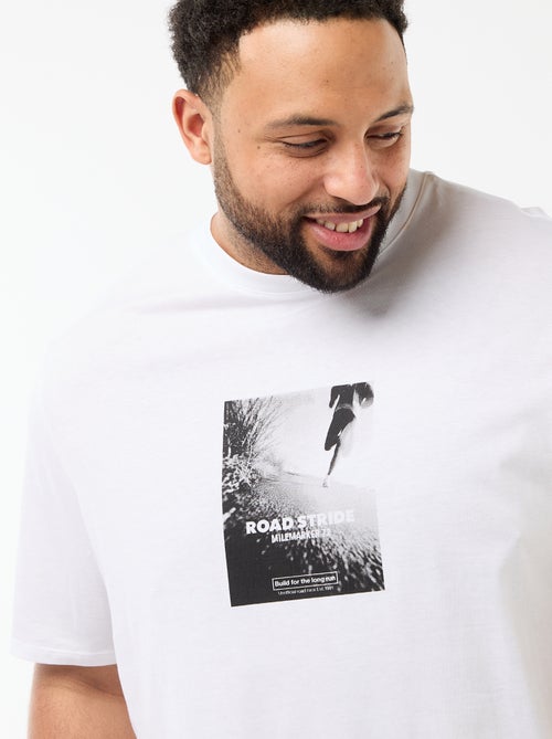 T-shirt estampado de manga curta e gola redonda - Kiabi