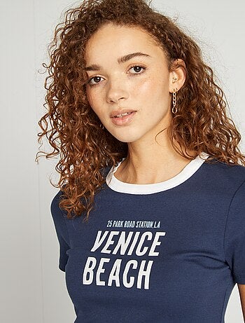 T-shirt estilo campus