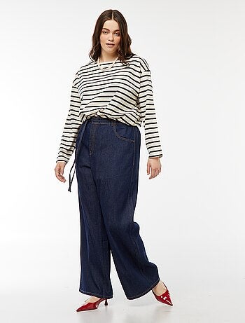 T-shirt estilo marinheiro oversize