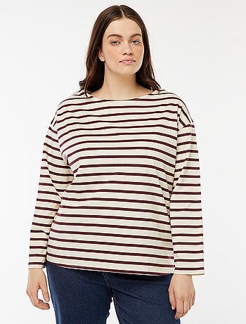 T-shirt estilo marinheiro oversize