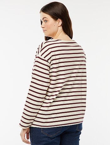 T-shirt estilo marinheiro oversize