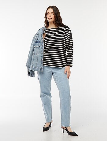 T-shirt estilo marinheiro oversize