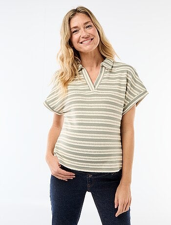 T-shirt estilo polo colorido