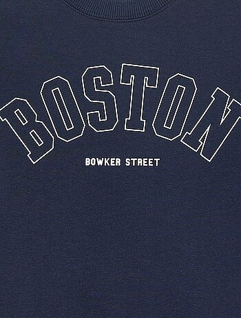 T-shirt estilo universitário manga curta