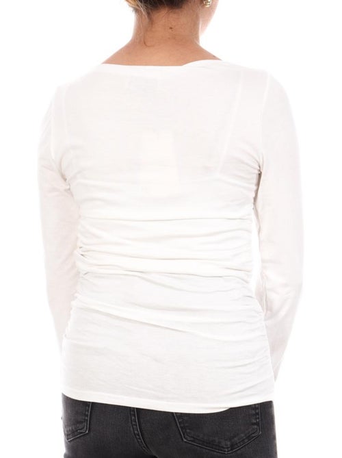 T-Shirt Feminina Branca Vero Moda Saanvi - Kiabi T-Shirt Feminina Branca Vero Moda Saanvi - Kiabi