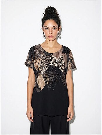 T-shirt feminina com estampado abstrato e decote em v lucci