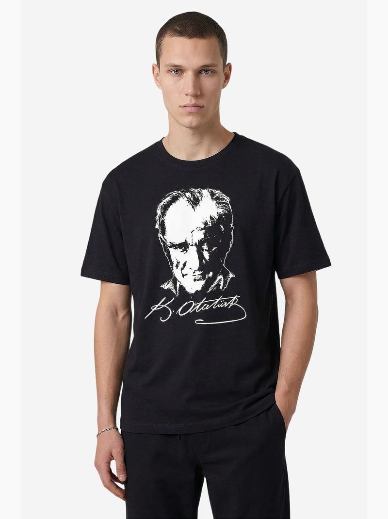 T-shirt feminina de algodão e elastano tommy Preto - Kiabi