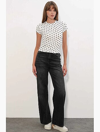 T-shirt feminina de bolinhas slim fit com gola redonda bdart