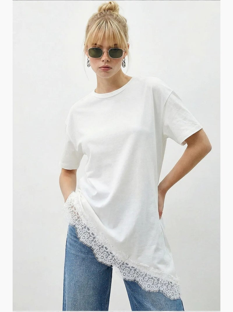 T-shirt feminina de poliéster e elastano lucci Branco - Kiabi