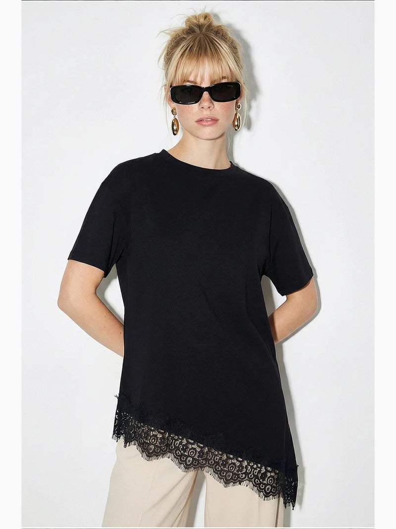 T-shirt feminina de poliéster e elastano lucci Preto - Kiabi