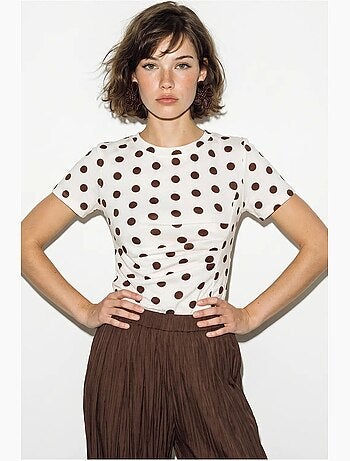 T-shirt feminina justa de bolinhas com gola careca lucci
