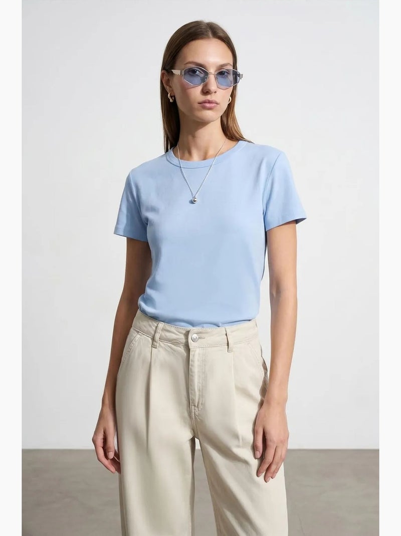 T-shirt feminina lisa com gola redonda dilvin Azul-céu - Kiabi