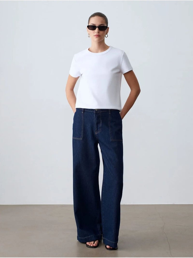 T-shirt feminina lisa com gola redonda dilvin Branco - Kiabi