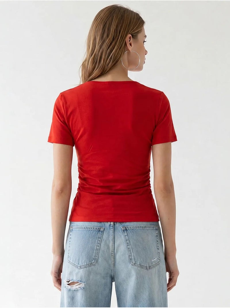T-shirt feminina slim fit com decote barco mixray Vermelho - Kiabi